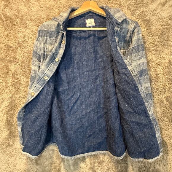 Johnnie O Blue Chambray Shacket Button Down Shirt Stripe Pattern Boys 14 - Picture 3 of 13